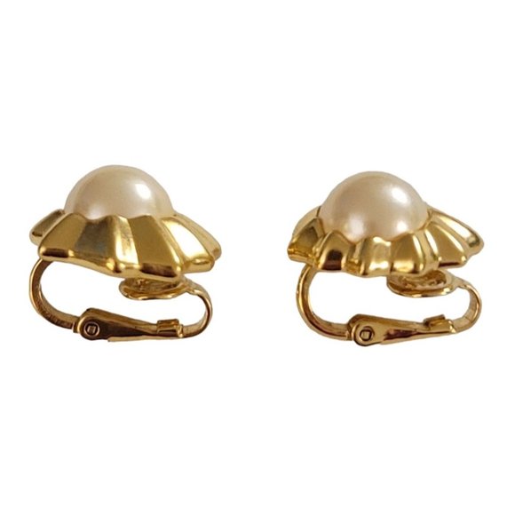 Trifari Crown Over T Gold Tone Starburst Center Faux Pearl Clip On Earrings K992 - Picture 6 of 11